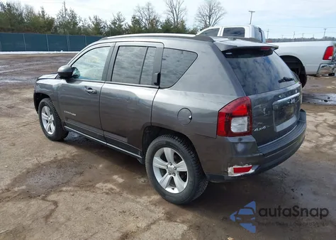 2017 Jeep Compass Sport 4X4 z USA, uszkodzony, nr VIN 1C4NJDBB3HD143294